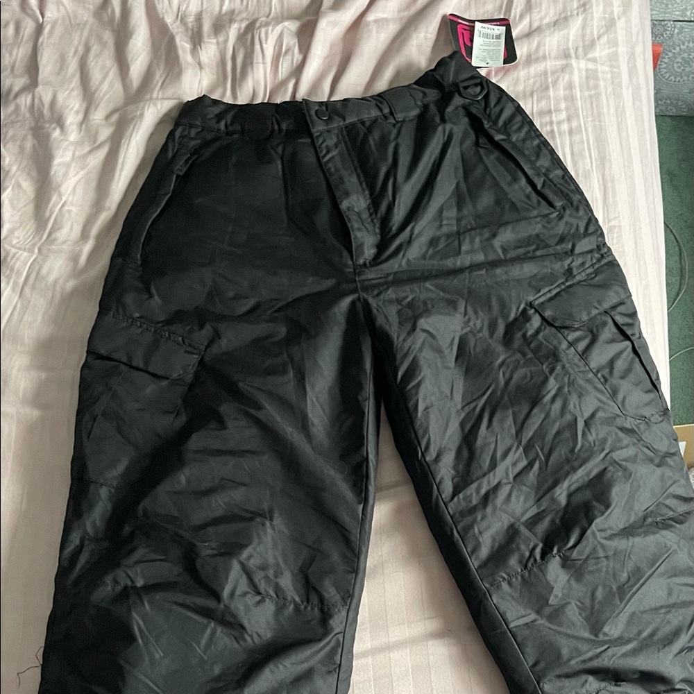 Black snow pants